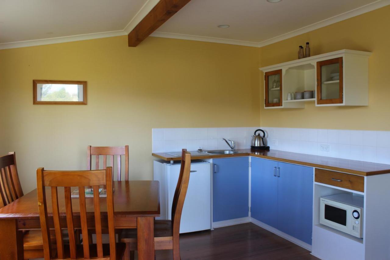 Blue Thistle Cottages Te Anau Exterior photo