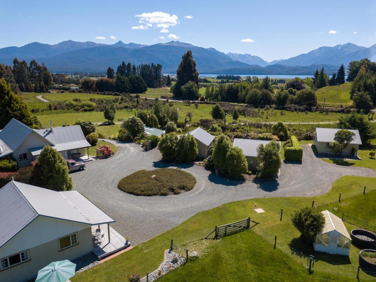 Blue Thistle Cottages Te Anau Exterior photo