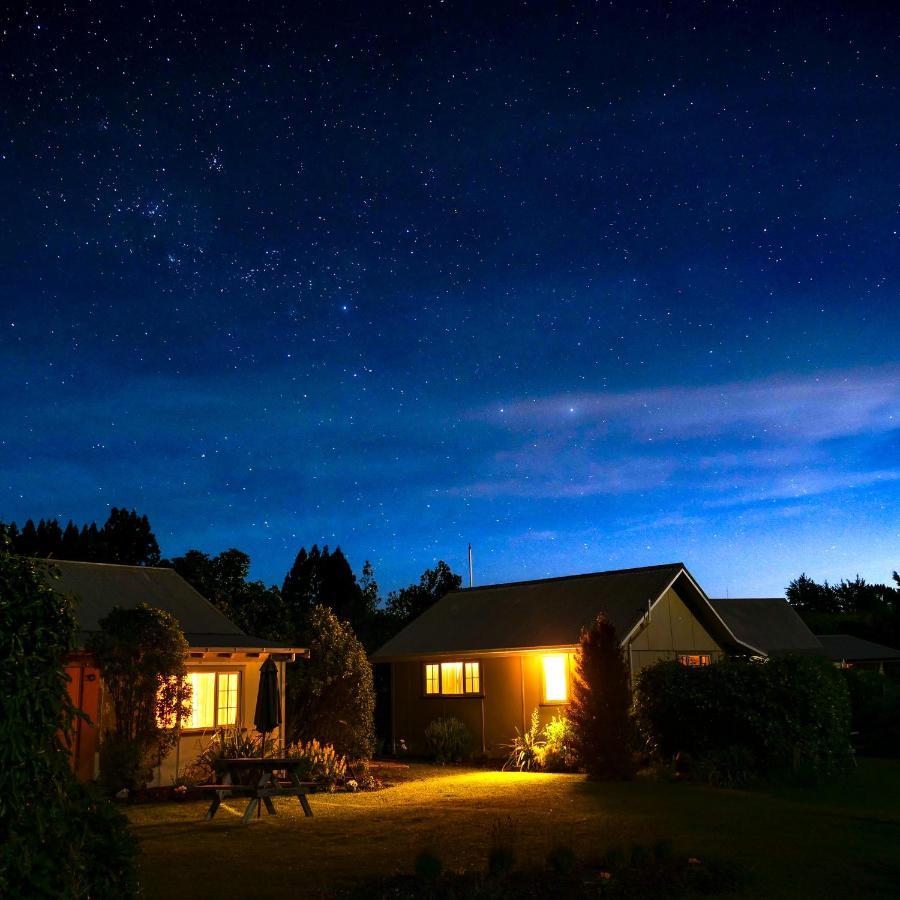 Blue Thistle Cottages Te Anau Exterior photo