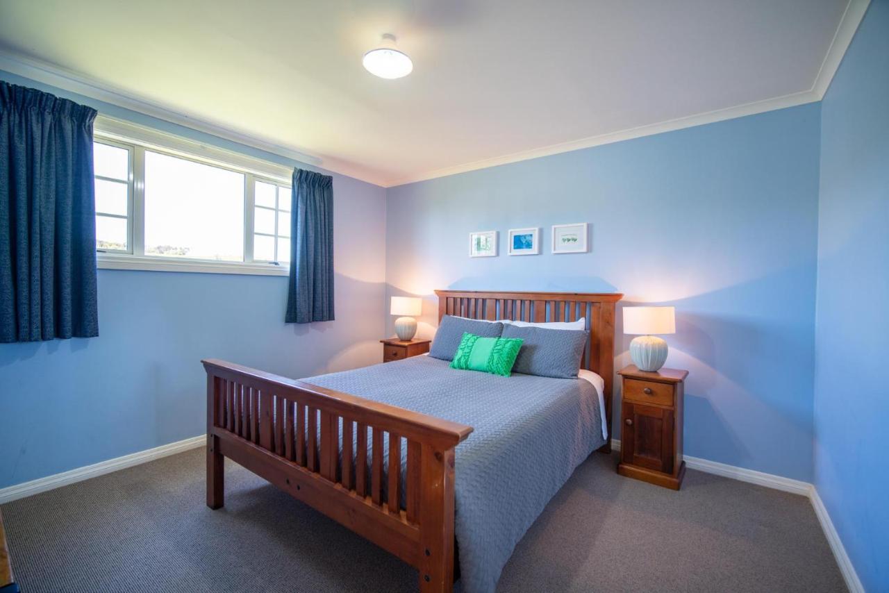 Blue Thistle Cottages Te Anau Exterior photo